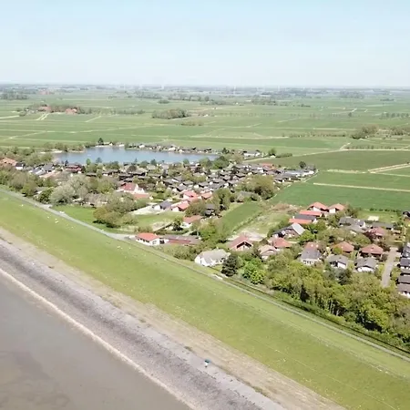 E18 Mit Garten Und Terrasse By Interhome